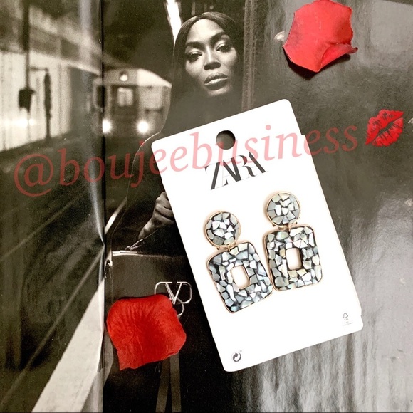 ZARA Geometric Mother Of Pearl Earrings - Picture 3 of 8